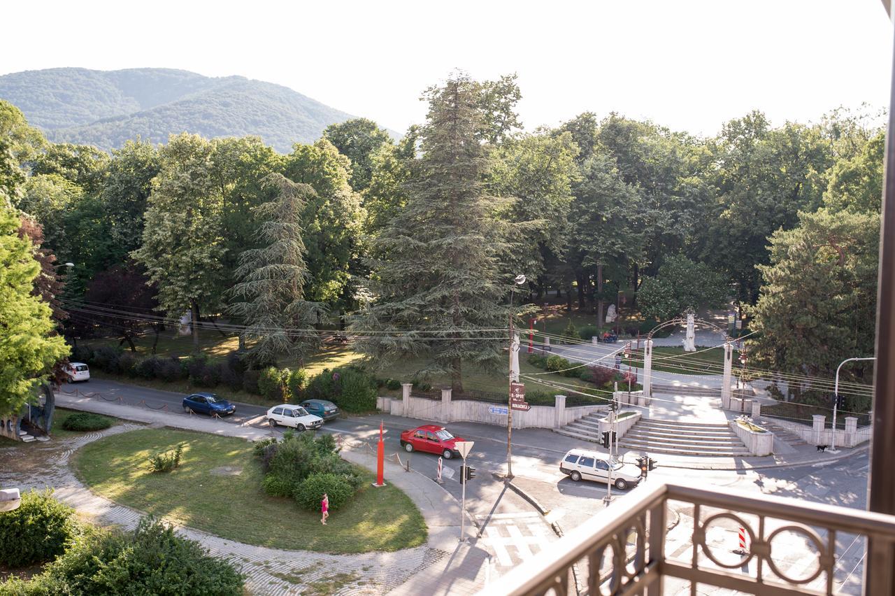 Central Park Lux Arandjelovac Dış mekan fotoğraf
